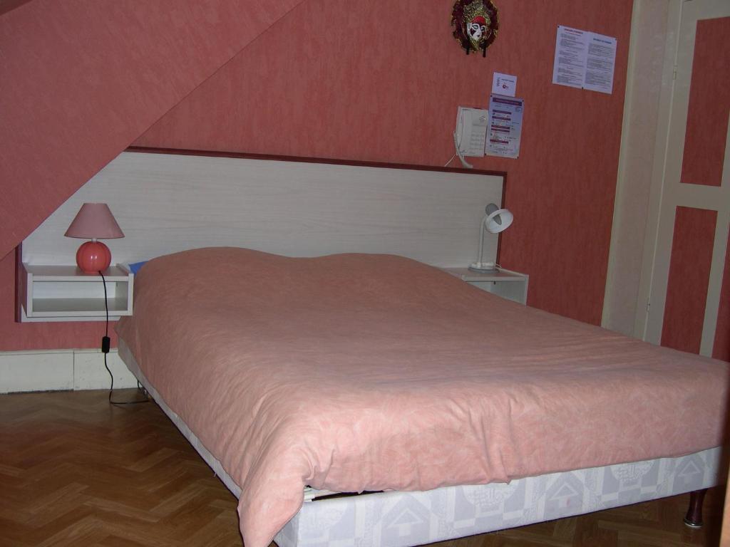 Hotel Restaurant De La Poste A Gérardmer Стая снимка